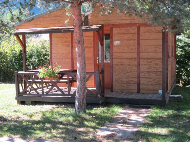 ホテル Camping Le Colporteur Le Bourg-dʼOisans エクステリア 写真