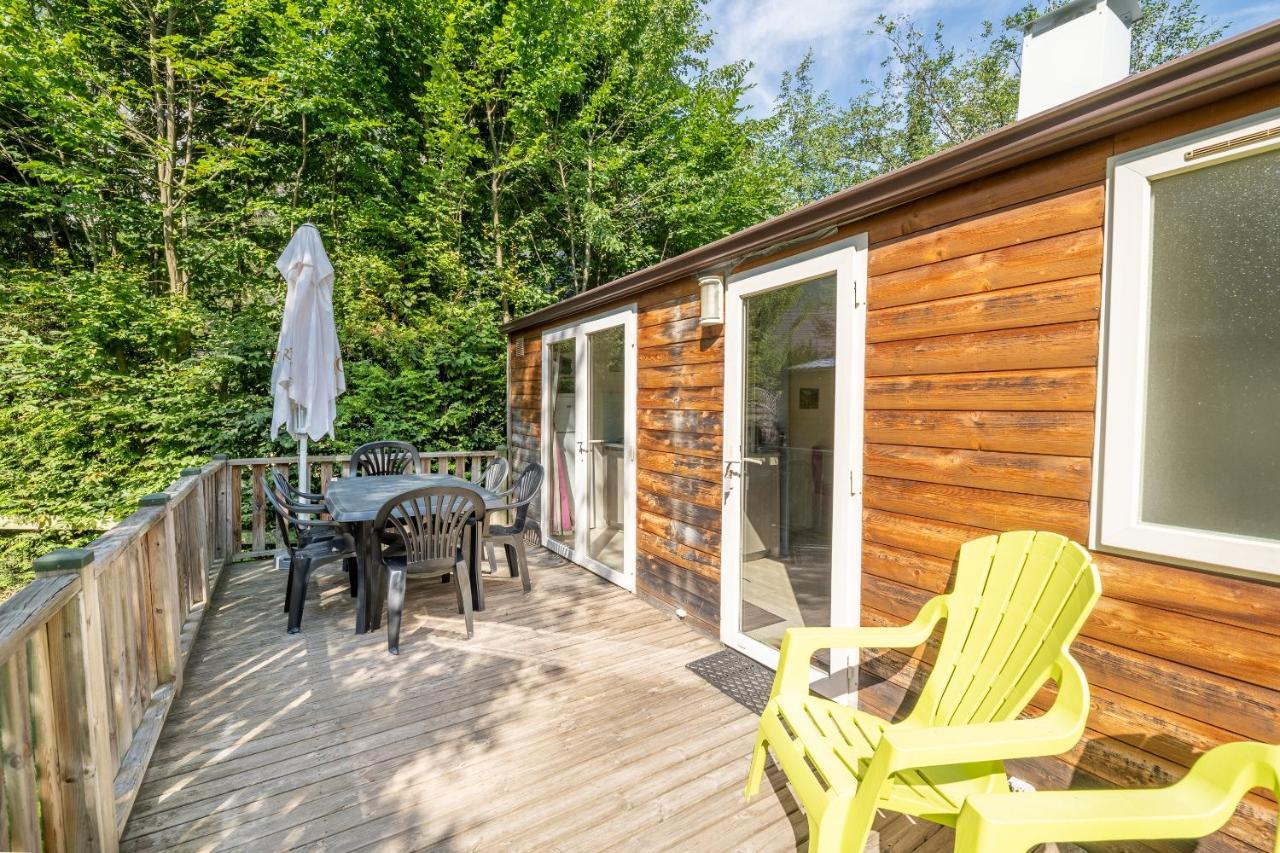 ホテル Camping Le Colporteur Le Bourg-dʼOisans エクステリア 写真